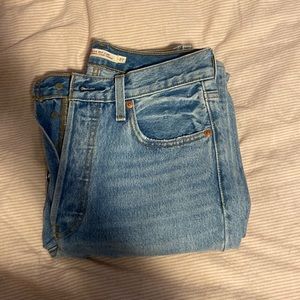 Levi’s rib cage split flare Jean size 27